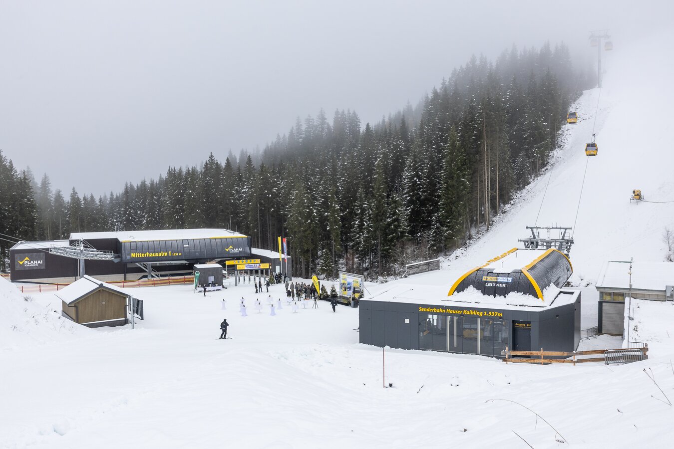 Construction diary of the new 10-seater Hauser Kaibling gondola lift