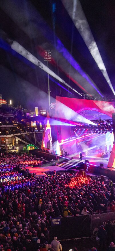 Robbie Williams heats up the Planai Stadium at the 2023 Ski Opening | © Harald Steiner