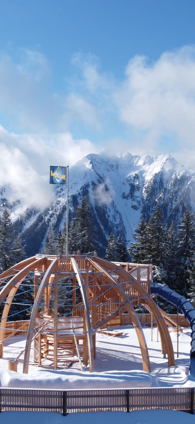 Der Nordpol entlang des Winterwanderwegs auf der Planai | © Planai-Hochwurzen-Bahnen GmbH Die Station Nordpol - ein Aussichtspunkt entlang des Winterwanderwegs auf der Planai | © Planai-Hochwurzen-Bahnen GmbH