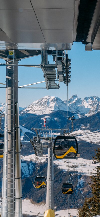 Mit der Planai Pahn gemütlich zum Winterwandern auf die Planai | © Christine Höflehner