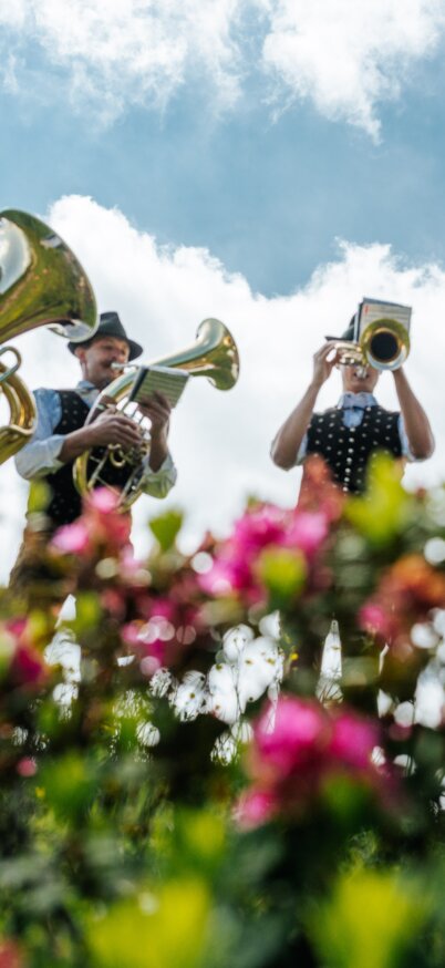 Das Fest zur Almrauschblüte auf der Reiteralm mit Rahmenprogramm wie ökomenischer Gottesdienst, Live-Musik uvm. | © Christine Höflehner