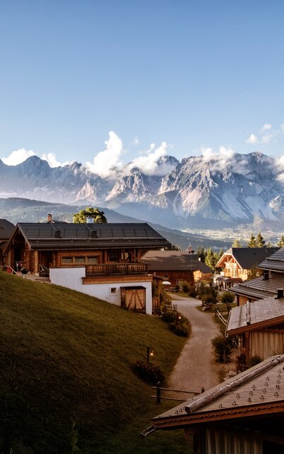 Almdorf Reiteralm mit Dachstein | © www.kernmayer.com