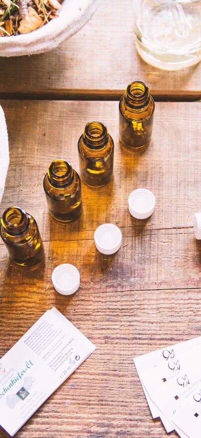 Produktion Latschenkieferöl Mandlberggut | © Mandlberggut