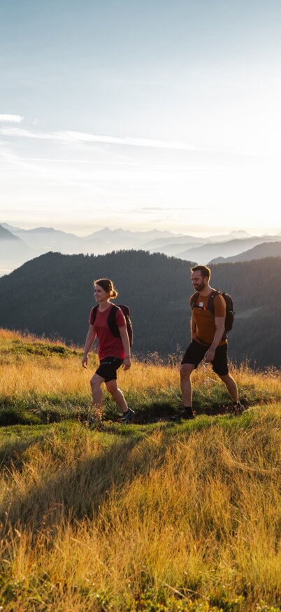 Wanderer am Weg zur Bärfellspitze am Hauser Kaibling | © Mathäus Gartner