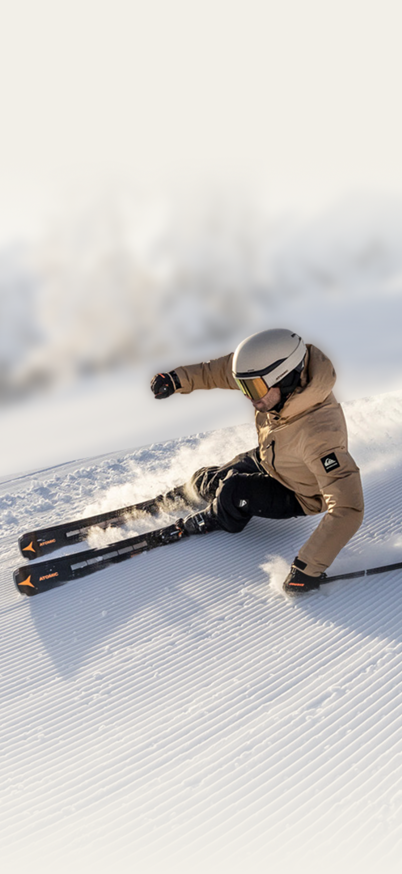 Skifahrer auf der Piste | © Mirja Geh
