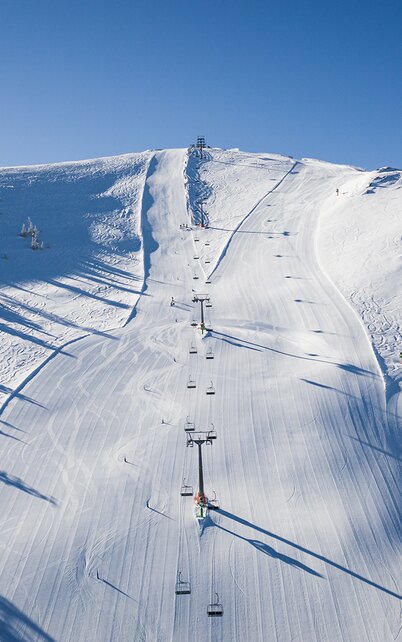 Frisch präparierte Pisten am Galsterberg-Gipfelhang | © Lukas Eisl