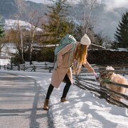 Tierische Begegnung am Dörfl Winterwanderweg