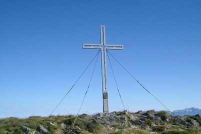 Möglicher Abstecher zum Gipfelkreuz des Hochrettelstein