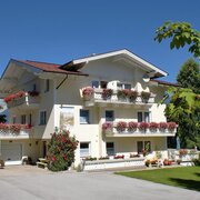 Haus Alpina im Sommer