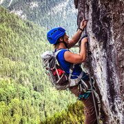 Kletterin am Heidi Klettersteig