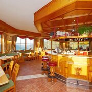 Gemütliche Hotelbar direkt an der Skipiste