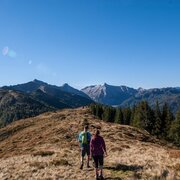 Hiking from Rossfeld towards Guschen, Steirische Kalkspitze in view