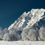 Der Grimming im weißen Kleid