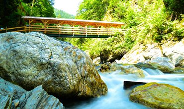 Holzbrücke in der Donnersbachklamm