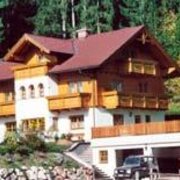 Landhaus Trinker - Hausfoto Sommer