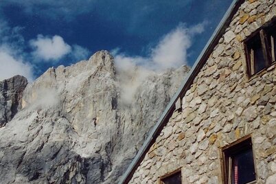 Die Dachsteinsüdwandhütte.