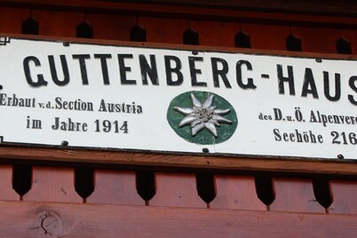 Hut table Guttenberghaus