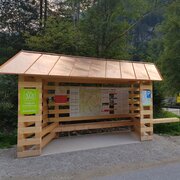 Das Informationsportal Hopfriesen mit Wanderkarte und Beschilderung
