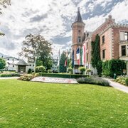 Rathaus park with the town hall of Schladming