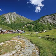 Die Ursprungalm im Preuneggtal, die Kampspitze im Hintergrund