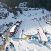 Blick auf das Langlaufstadion beim Nordischen Weltcup