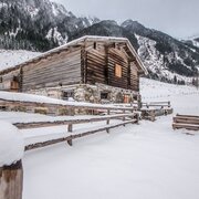 Idyllischer Wintertraum bei der Silbersteinalm im Obertal